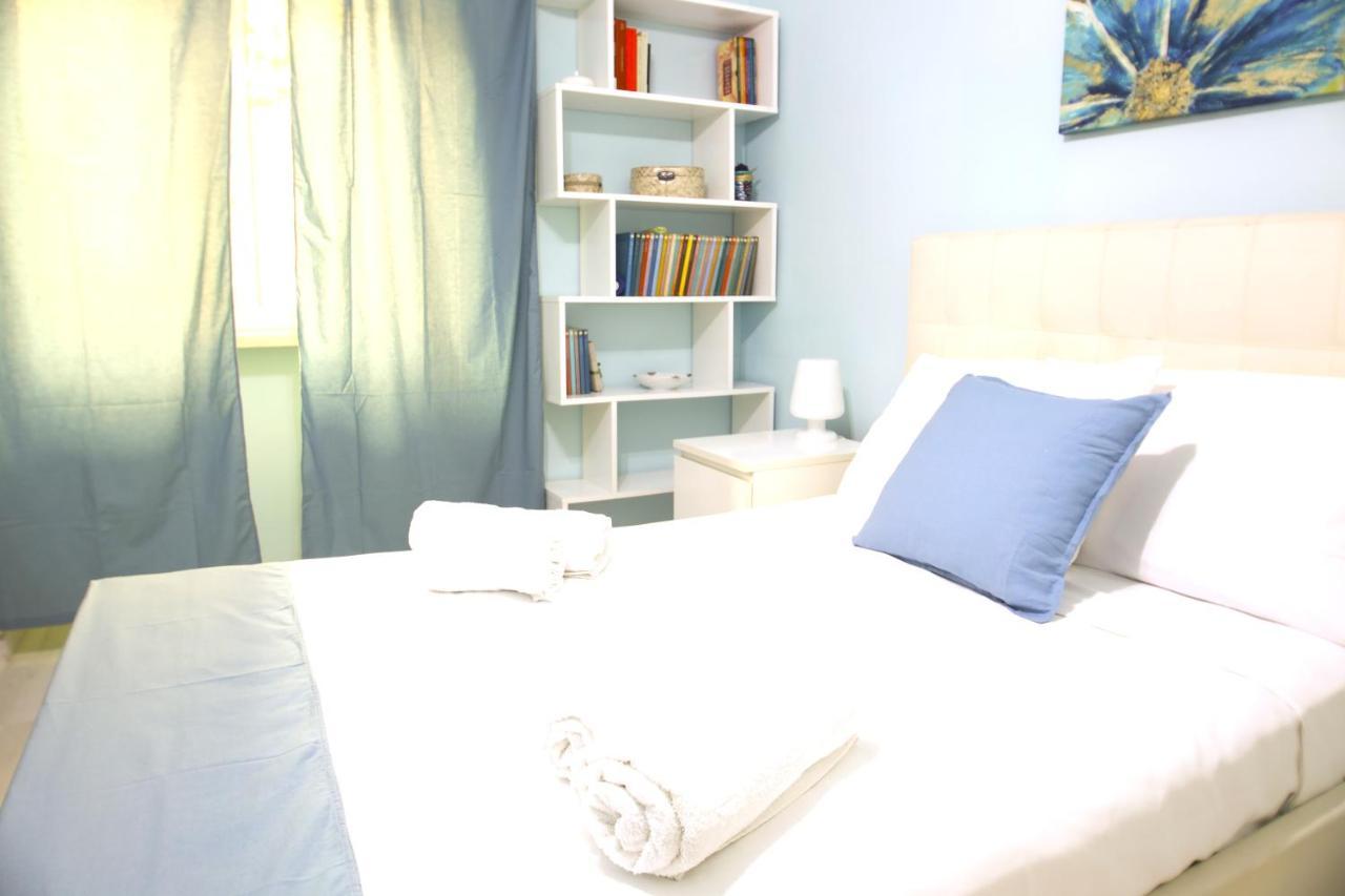 Hostly - Vittoria House - Near The Center With Private Parking Διαμέρισμα Νάπολη Εξωτερικό φωτογραφία