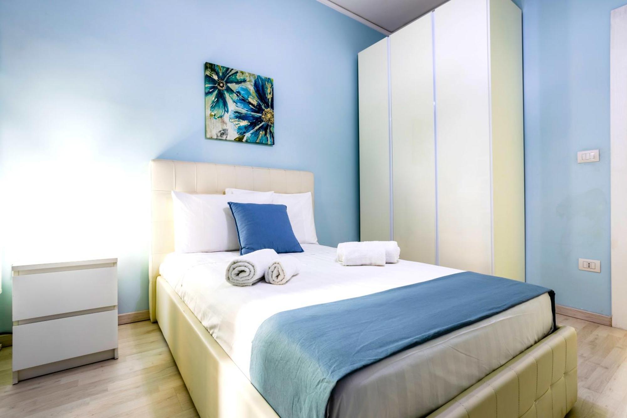 Hostly - Vittoria House - Near The Center With Private Parking Διαμέρισμα Νάπολη Εξωτερικό φωτογραφία