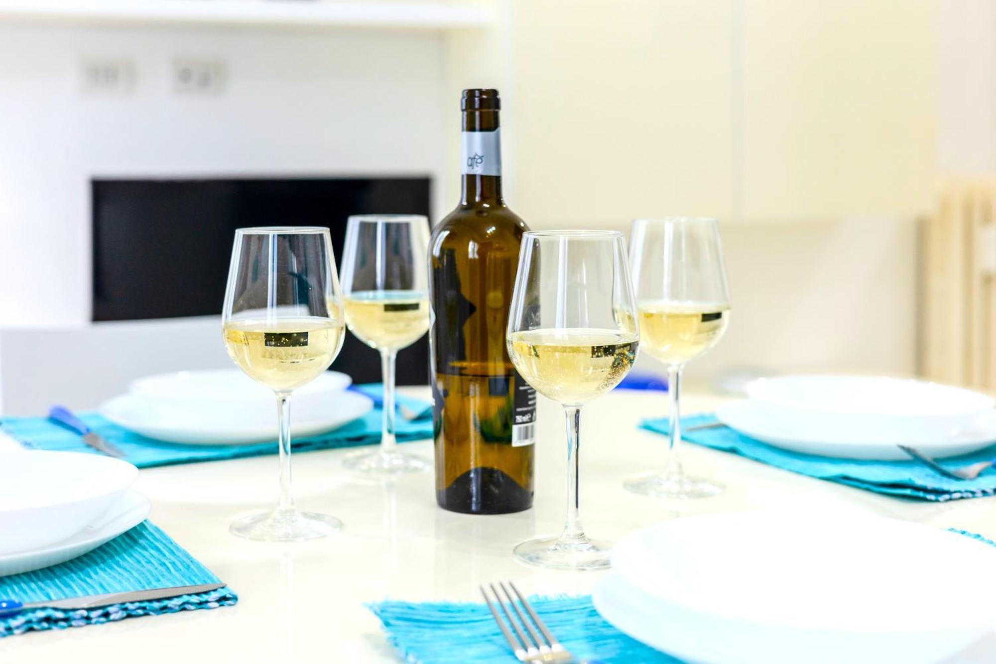 Hostly - Vittoria House - Near The Center With Private Parking Διαμέρισμα Νάπολη Εξωτερικό φωτογραφία