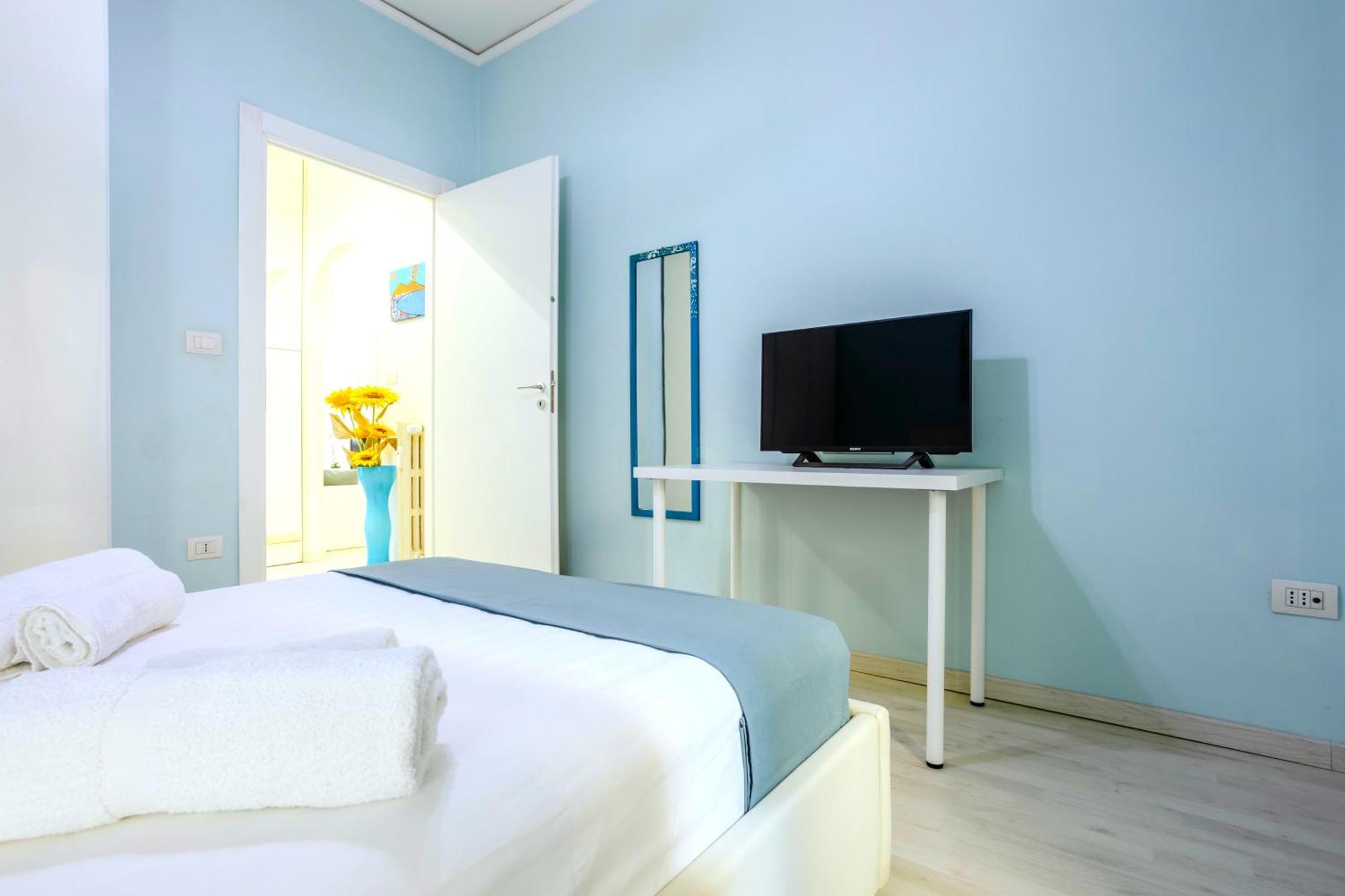 Hostly - Vittoria House - Near The Center With Private Parking Διαμέρισμα Νάπολη Εξωτερικό φωτογραφία